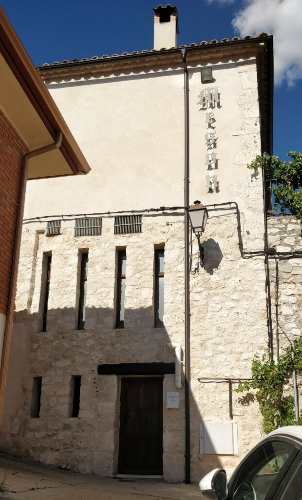 exterior de mesón tras la rehabilitación
